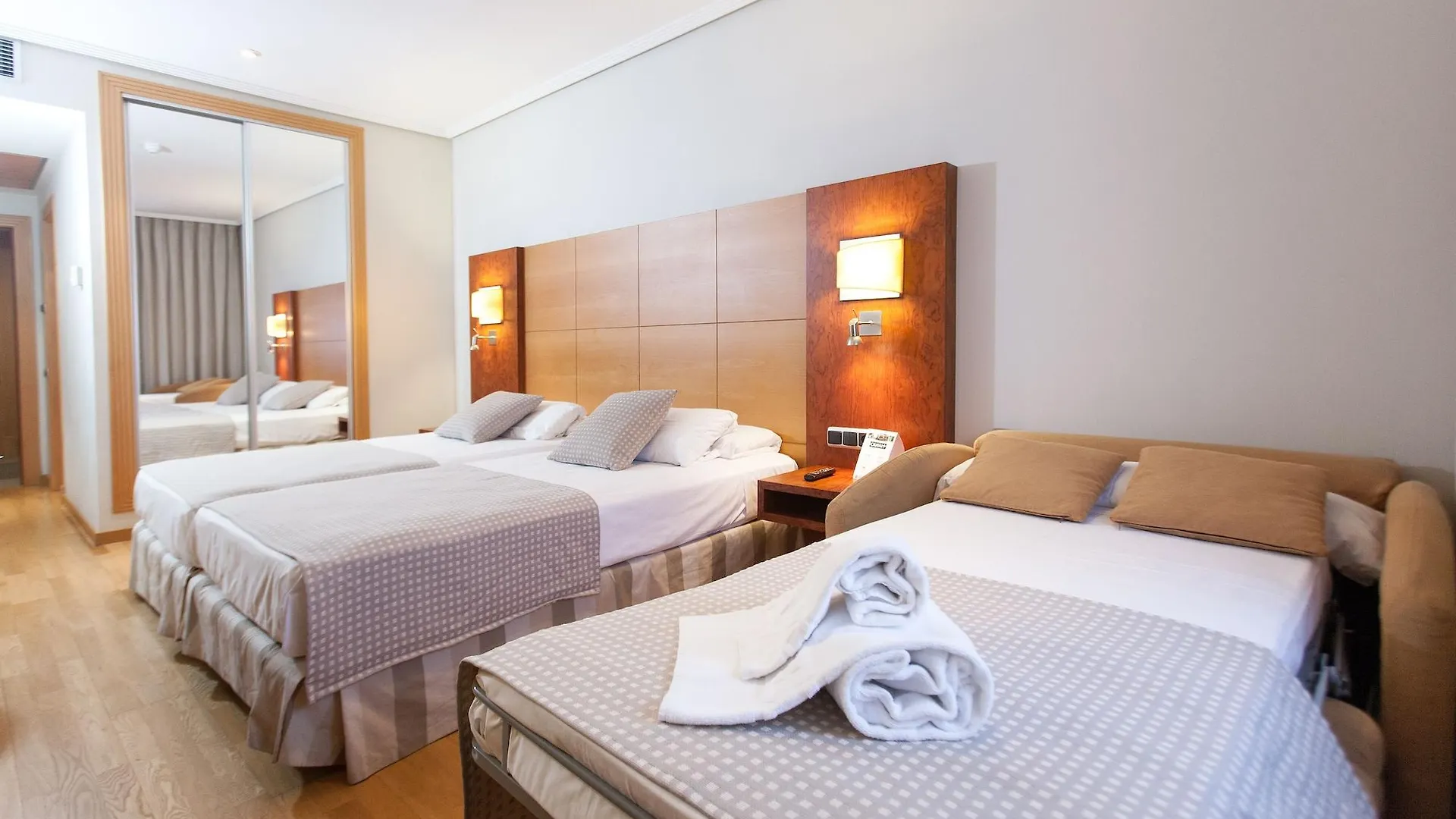 **** Hotel Sercotel Gran Fama Almeria Spain